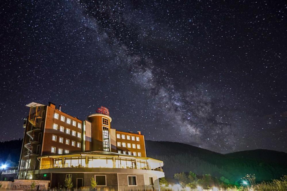 Black Forest Hotel Savsat Exterior photo